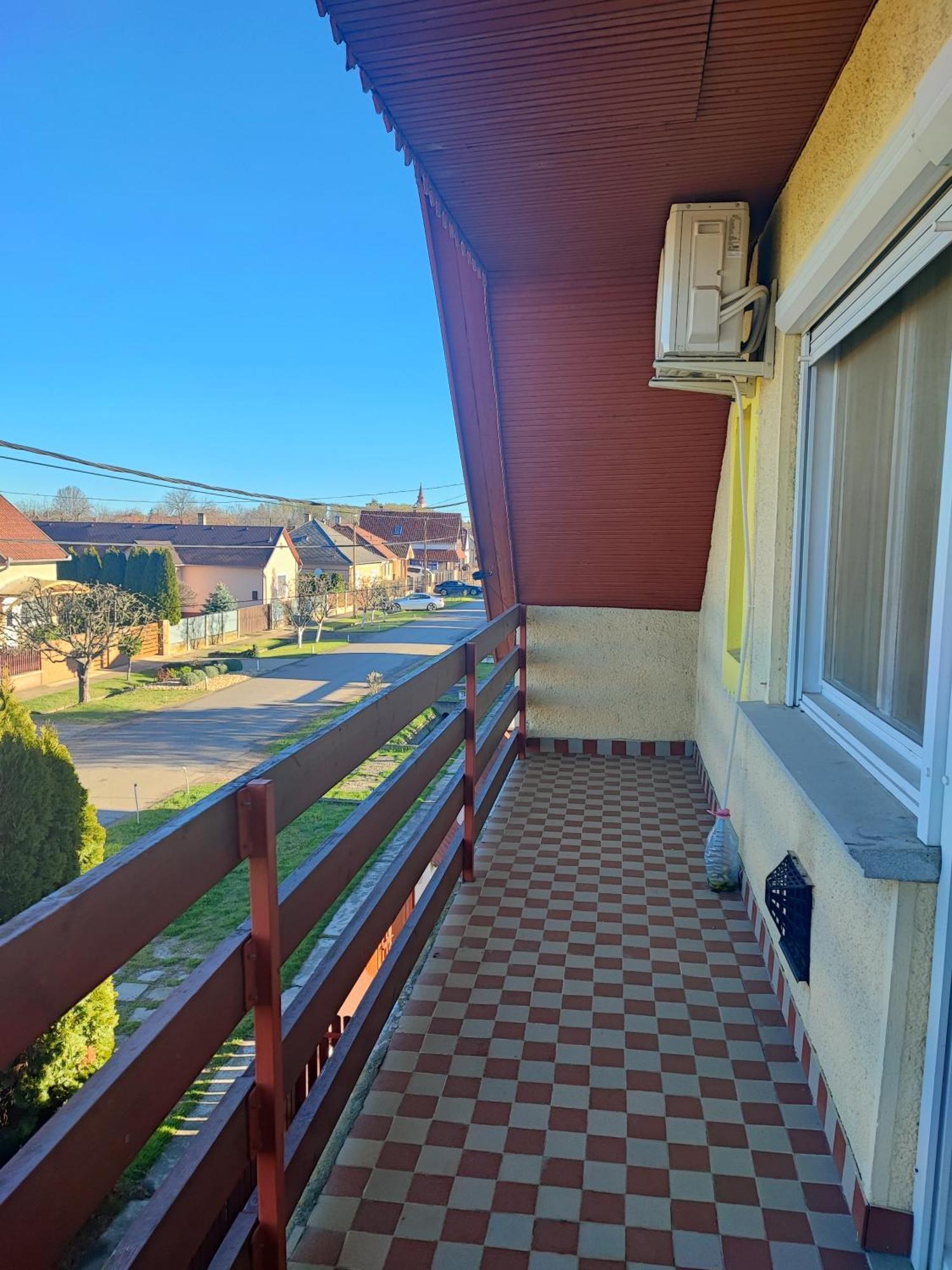 Szaffi Apartman Hajdúszoboszló Exterior foto